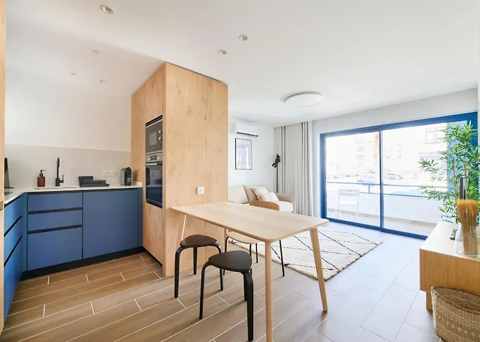 Amazing Flat, 100m From